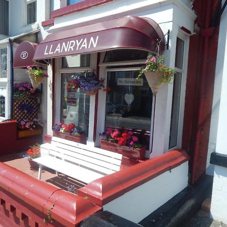Llanryan Guest House แบล็คพูล ภายนอก รูปภาพ
